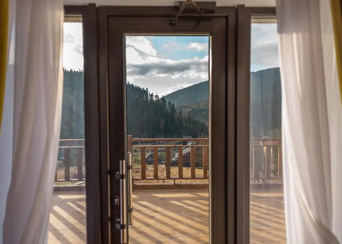 Nesh Hotel